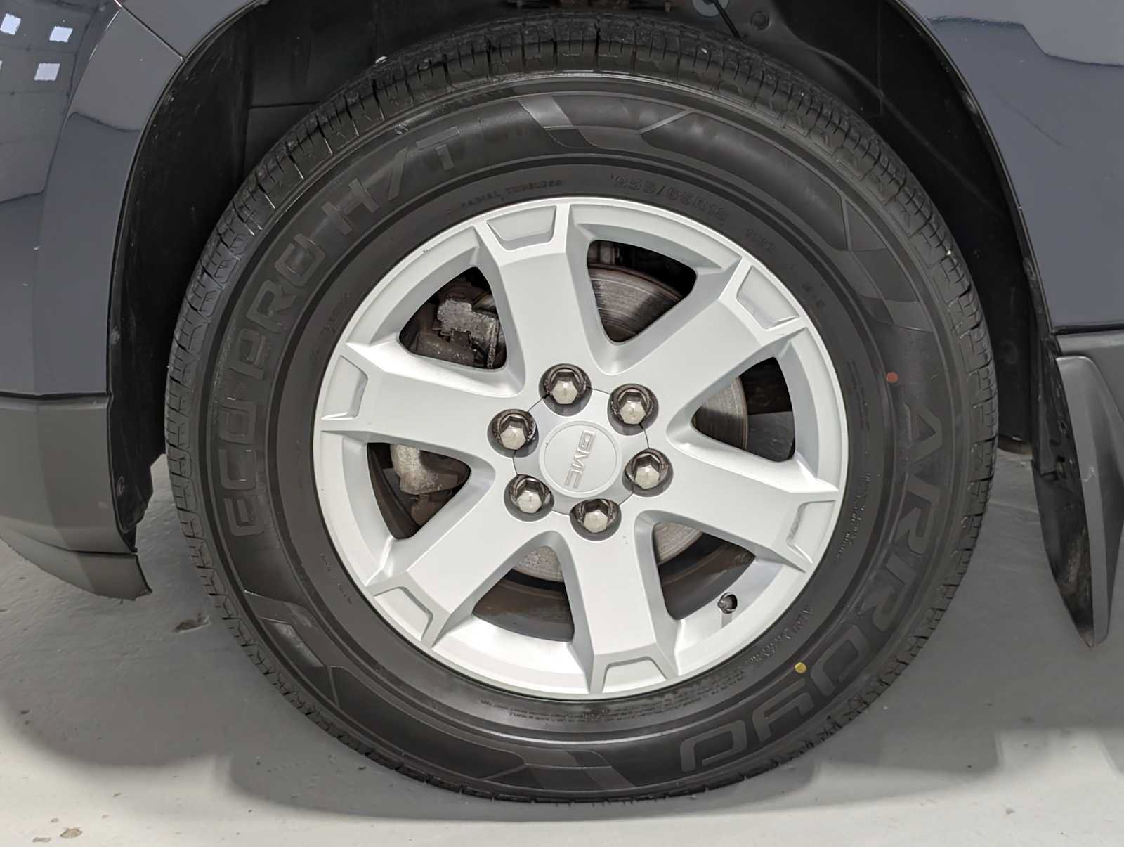 Used 2015 GMC Acadia SLE AWD/4WD image 4