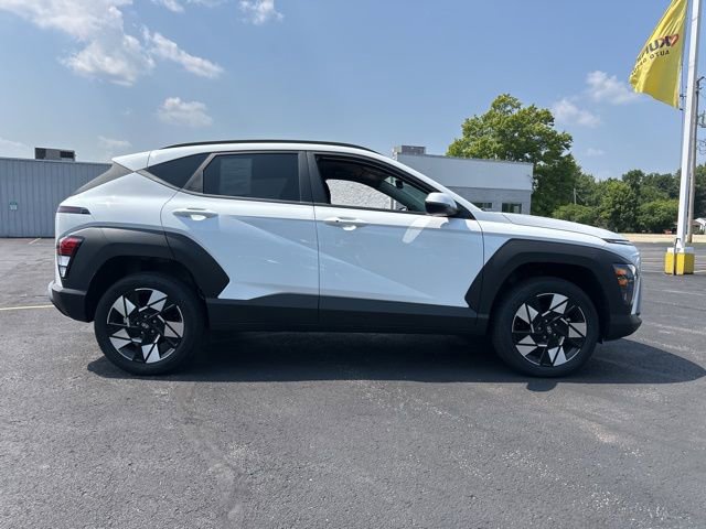 Used 2025 Hyundai Kona SEL image 3