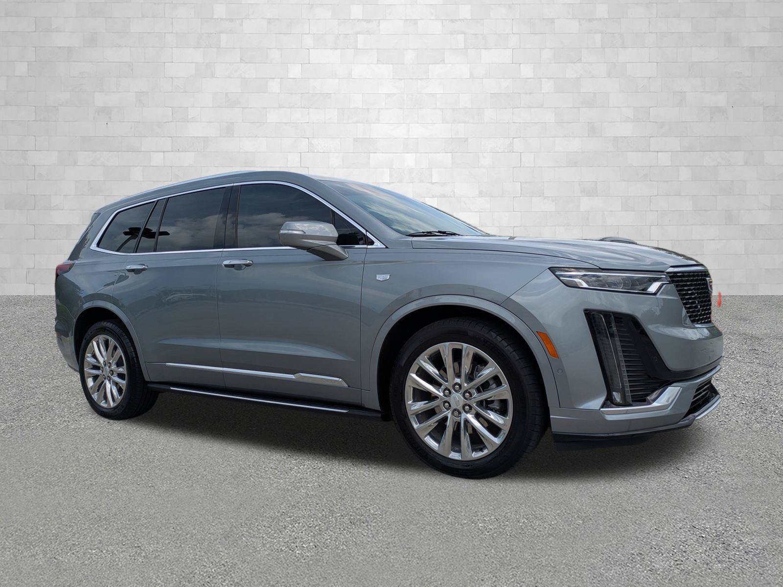 Used 2023 Cadillac XT6 Premium Luxury w/ Technology Package FWD image 1