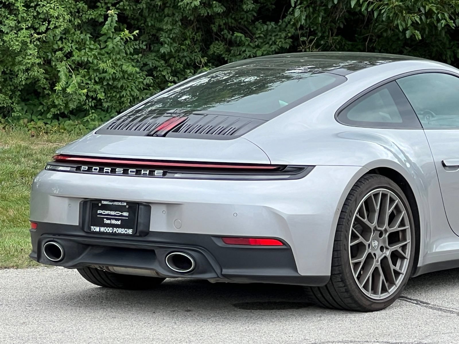 Certified 2025 Porsche 911 Carrera RWD image 10