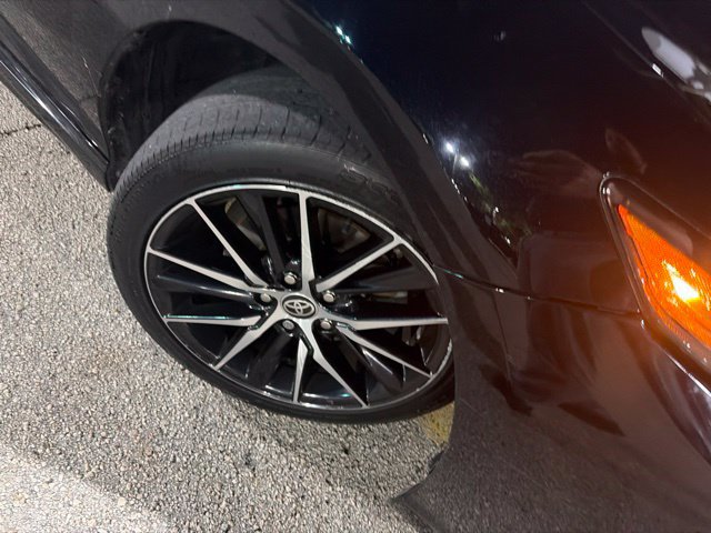 Used 2023 Toyota Camry SE FWD image 4