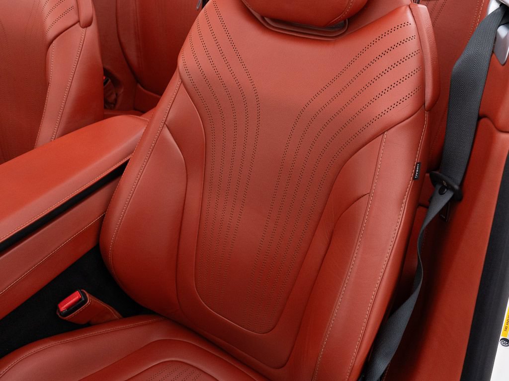Used 2021 Aston Martin DB11 Volante RWD image 26