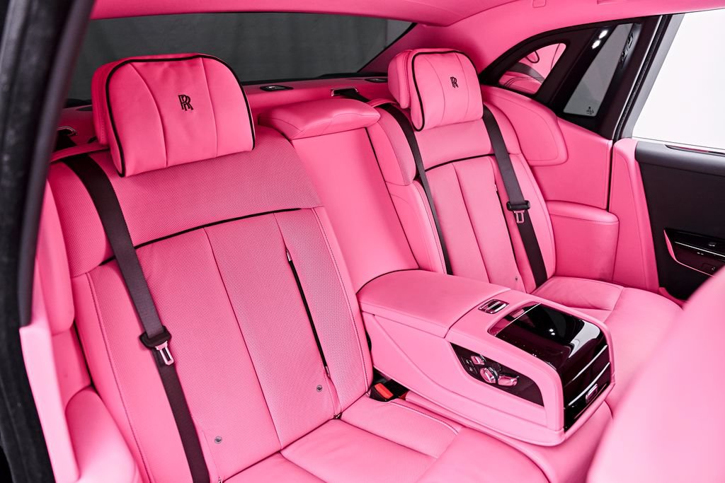 Used 2024 Rolls-Royce Phantom Sedan w/ The Phantom Package RWD image 51