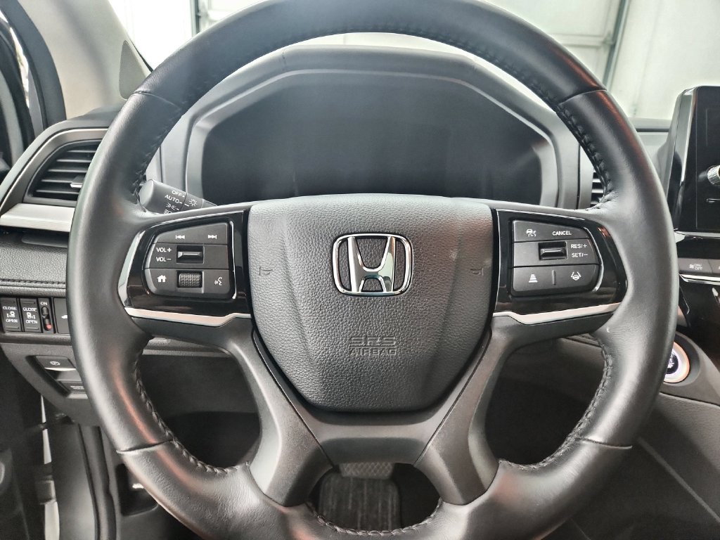 Used 2025 Honda Odyssey EX-L image 23