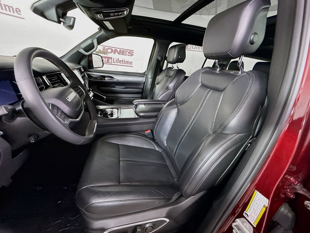 Used 2022 Jeep Wagoneer Series I AWD/4WD image 28