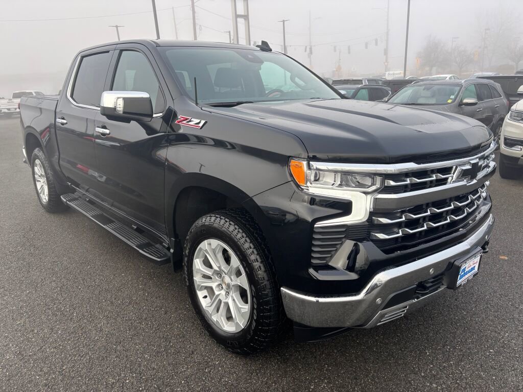 Used 2023 Chevrolet Silverado 1500 LTZ image 3