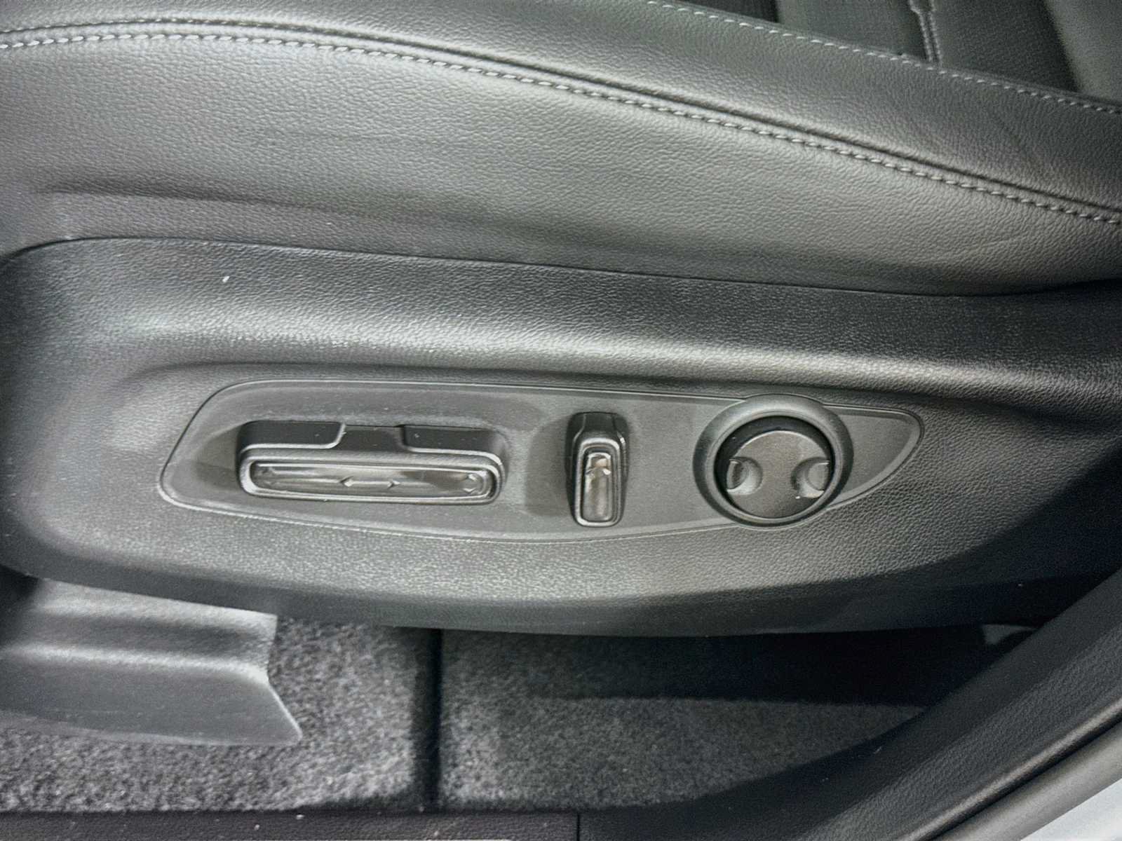 Used 2026 Honda CR-V EX-L image 16