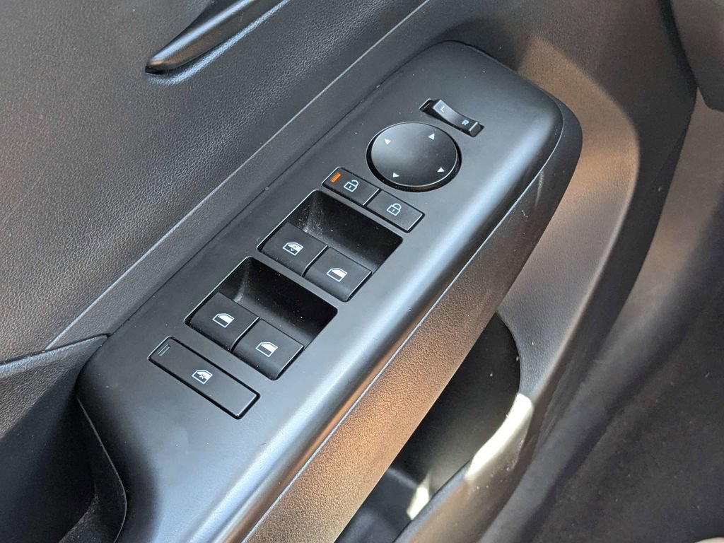 Used 2025 Hyundai Kona SEL AWD/4WD image 19