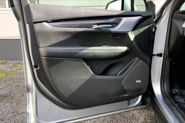 Used 2025 Cadillac XT6 Sport AWD/4WD image 23