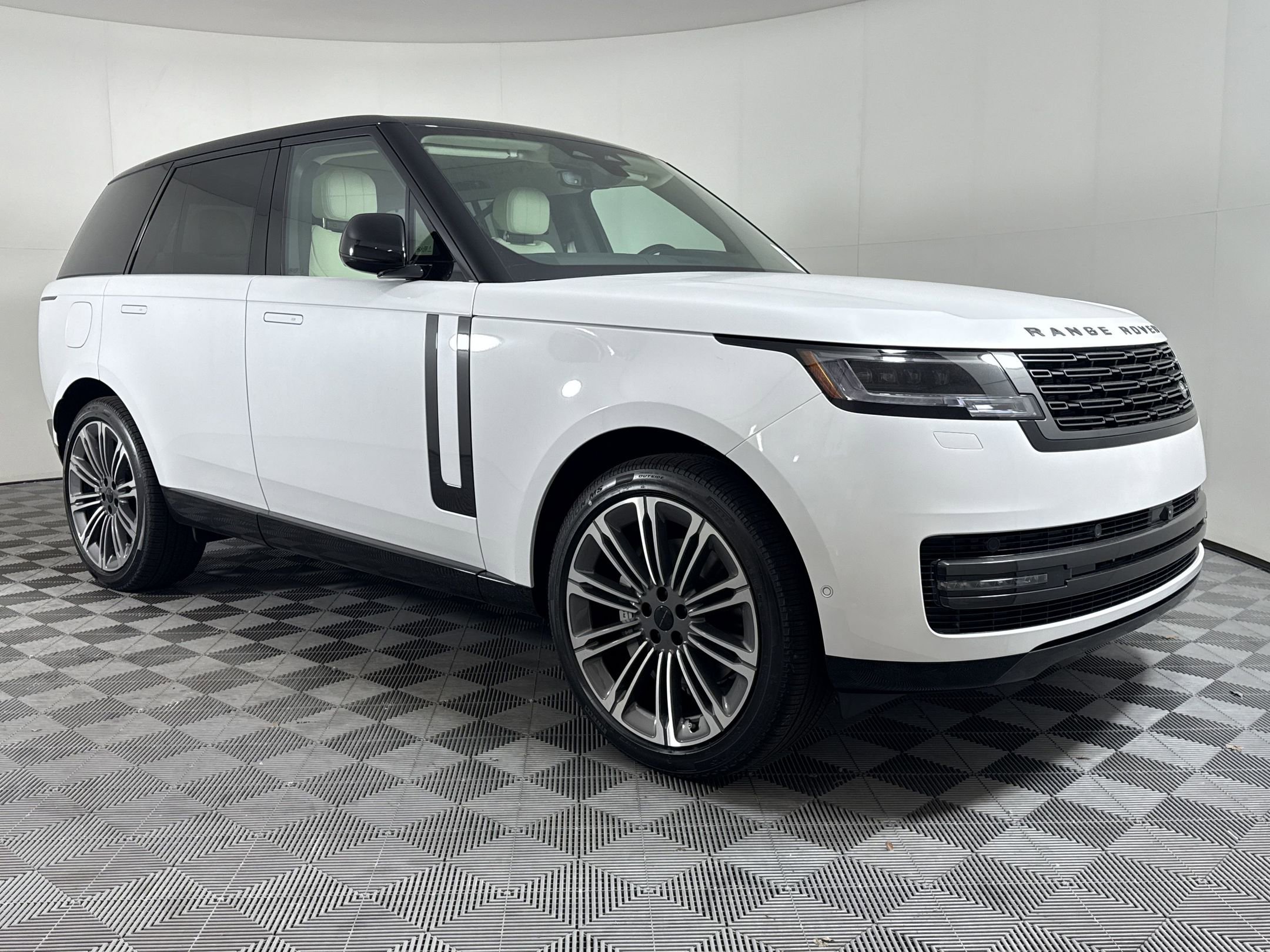 New 2026 Land Rover Range Rover SE AWD/4WD image 8
