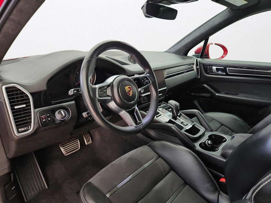 Used 2023 Porsche Cayenne GTS AWD/4WD image 9