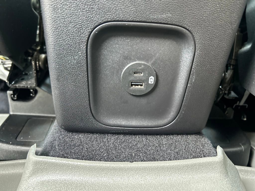 Used 2022 Ford Escape SE w/ Cold Weather Package image 16