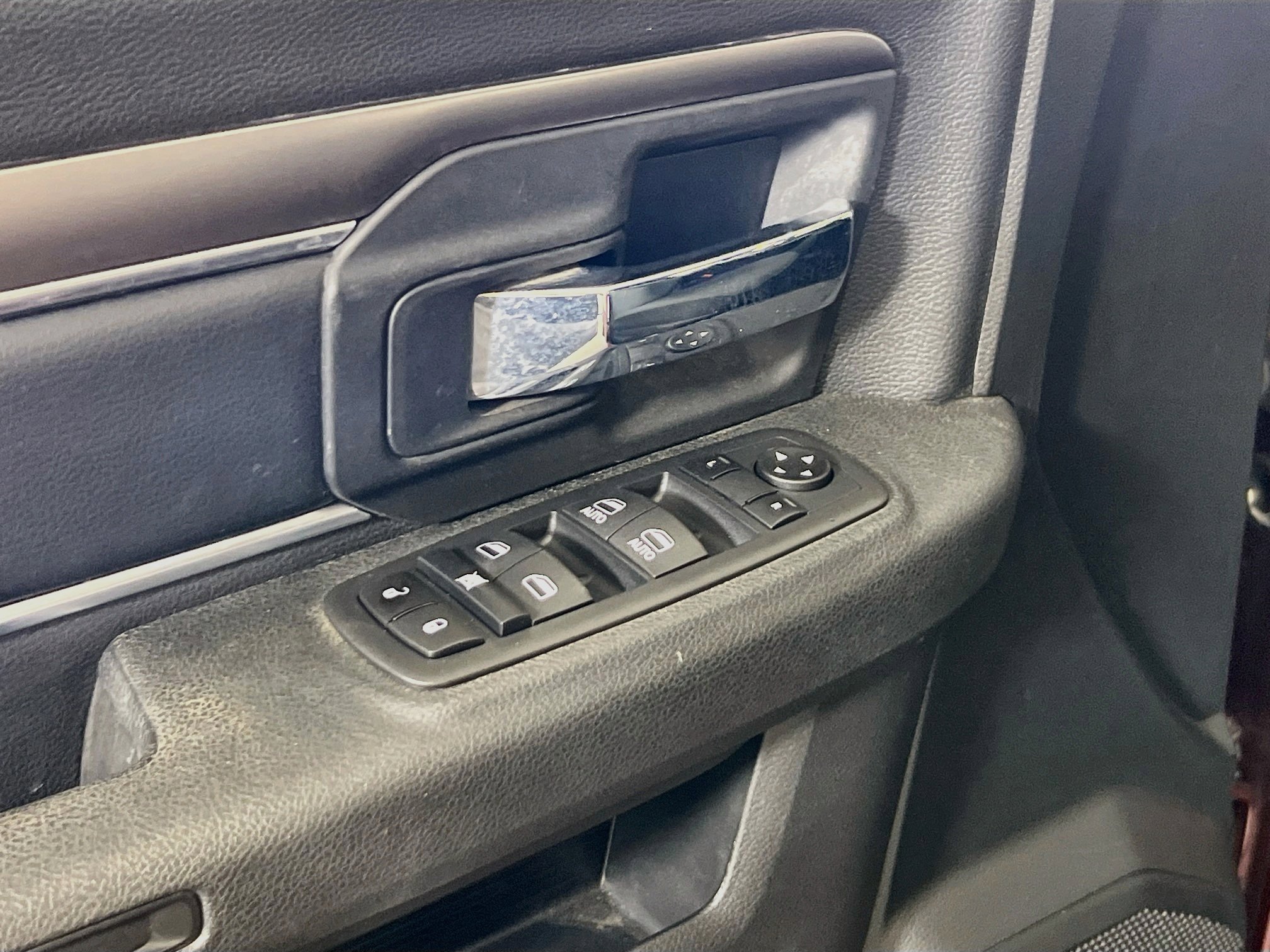 Used 2022 RAM 1500 Classic Warlock w/ Electronics Group AWD/4WD image 17