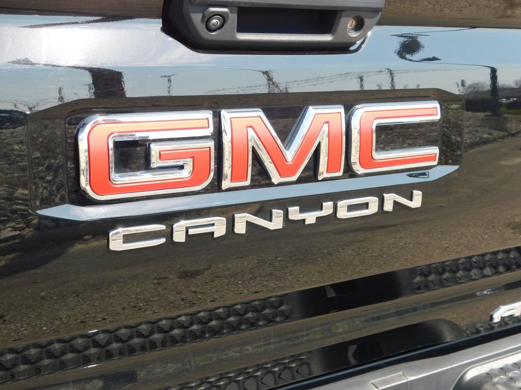 Used 2023 GMC Canyon AT4X image 40