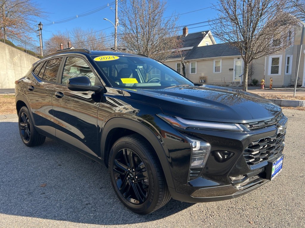 Used 2024 Chevrolet Trax ACTIV w/ Sunroof Package image 7