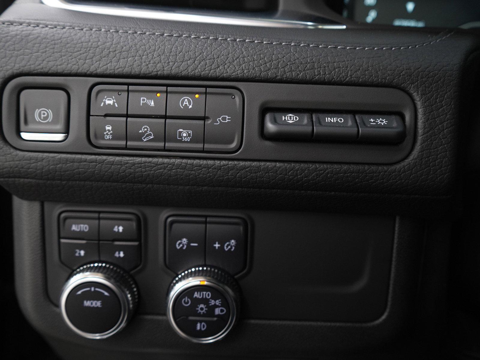 Used 2022 GMC Yukon XL Denali image 28