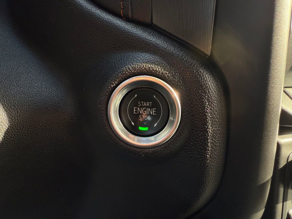 Used 2020 GMC Sierra 2500 AT4 w/ AT4 Premium Package image 25