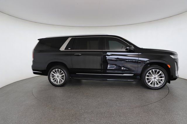 Used 2022 Cadillac Escalade ESV Premium Luxury image 23