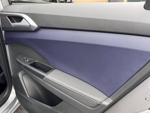 New 2025 Volkswagen Taos SEL image 11