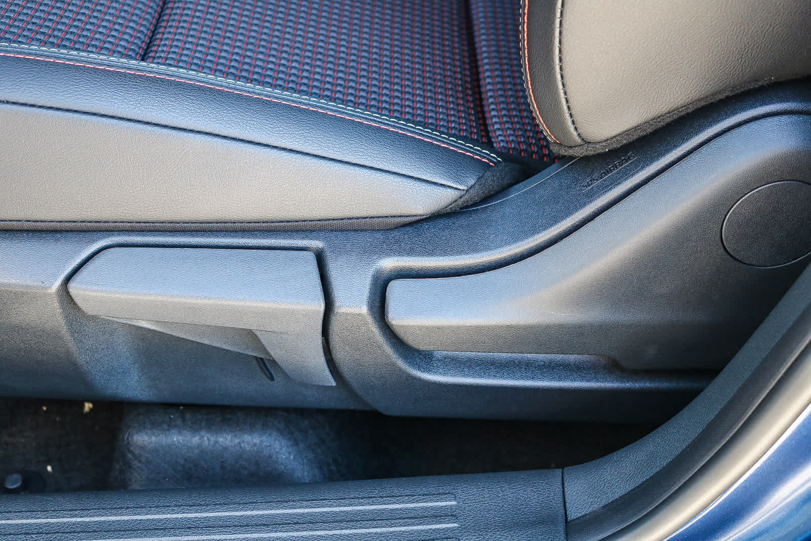 New 2026 Nissan Kicks SR FWD image 22