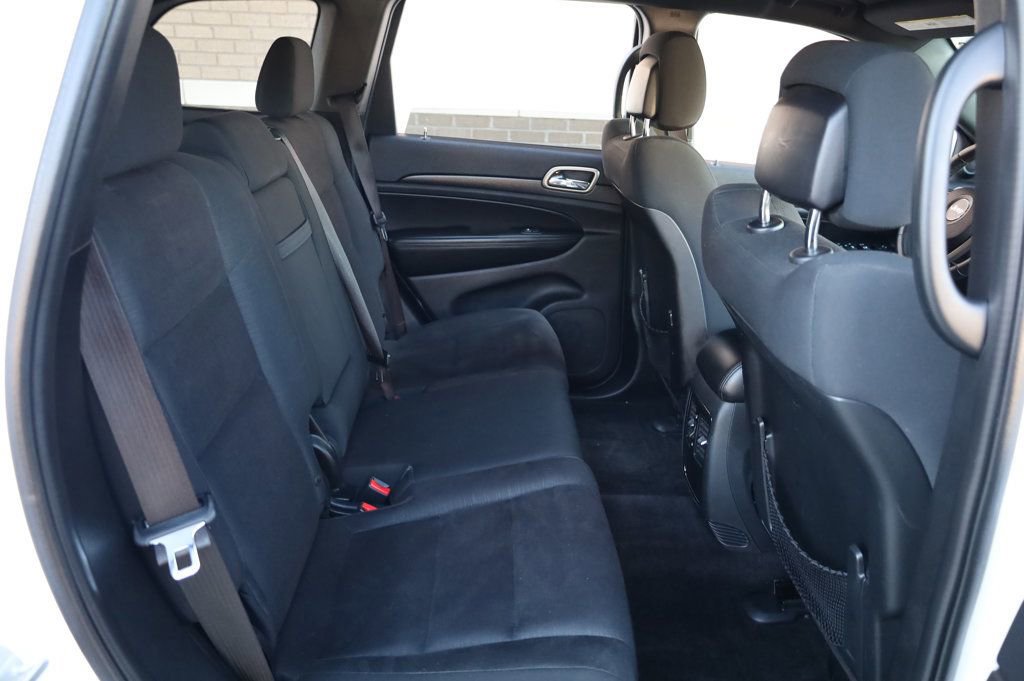 Used 2016 Jeep Grand Cherokee Laredo w/ Quick Order Package 23E image 24