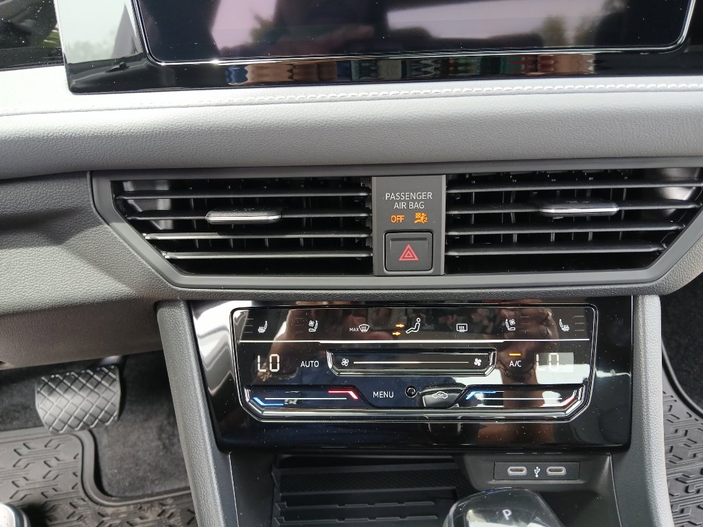 New 2026 Volkswagen Jetta SEL FWD image 14