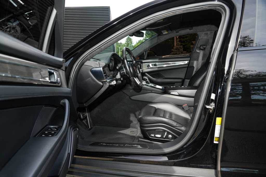 Certified 2018 Porsche Panamera Turbo AWD/4WD image 18