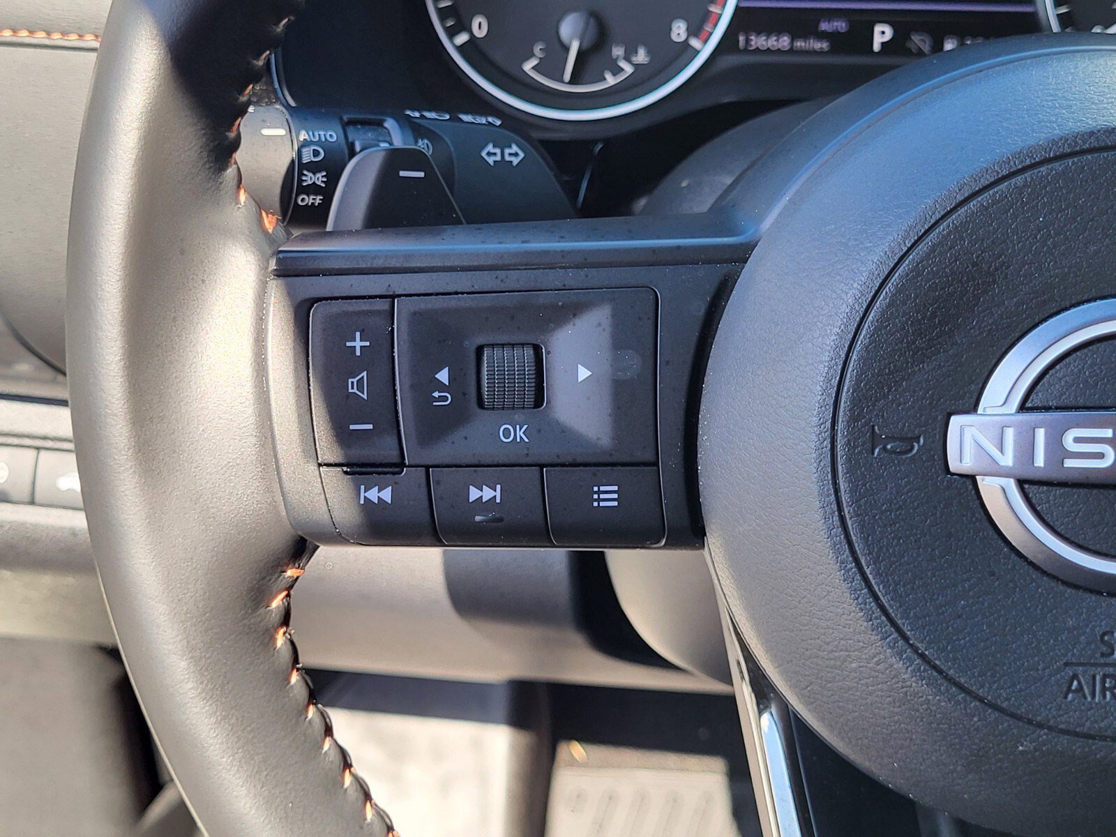 Used 2025 Nissan Pathfinder Rock Creek AWD/4WD image 27