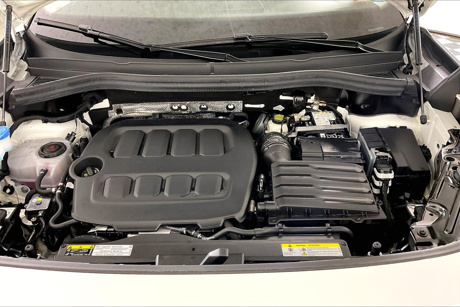 Used 2025 Volkswagen Tiguan SE AWD/4WD image 26