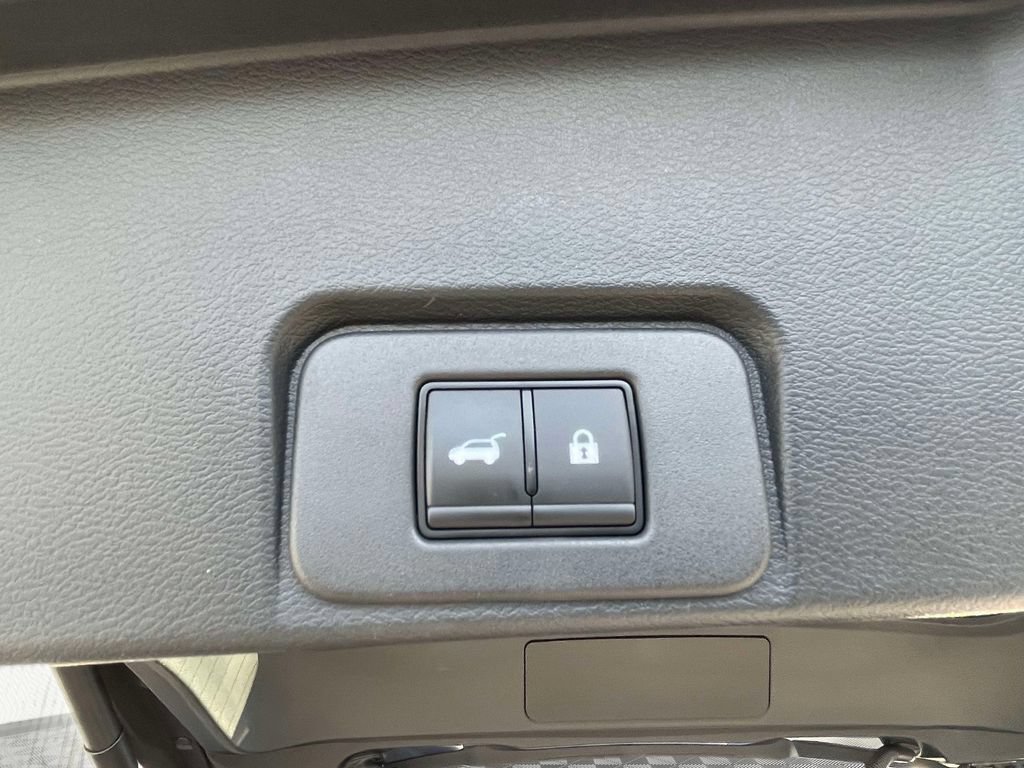 Used 2024 Nissan Rogue SV w/ SV Premium Package FWD image 11