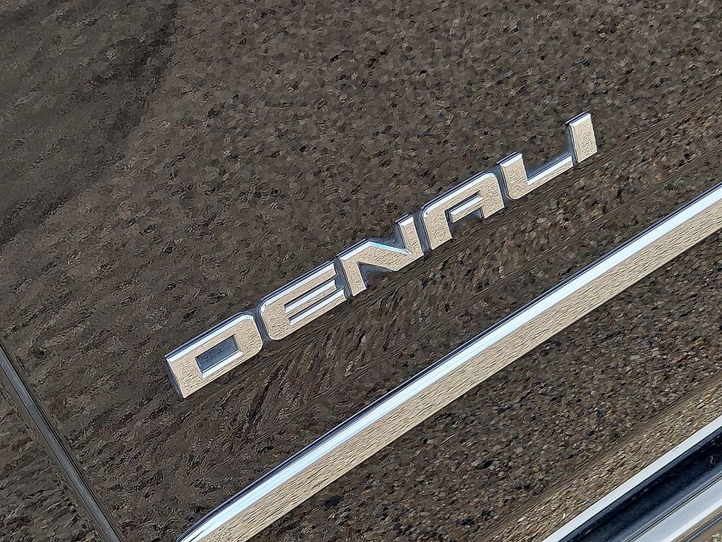 Used 2019 GMC Yukon XL Denali w/ Denali Ultimate Package image 12