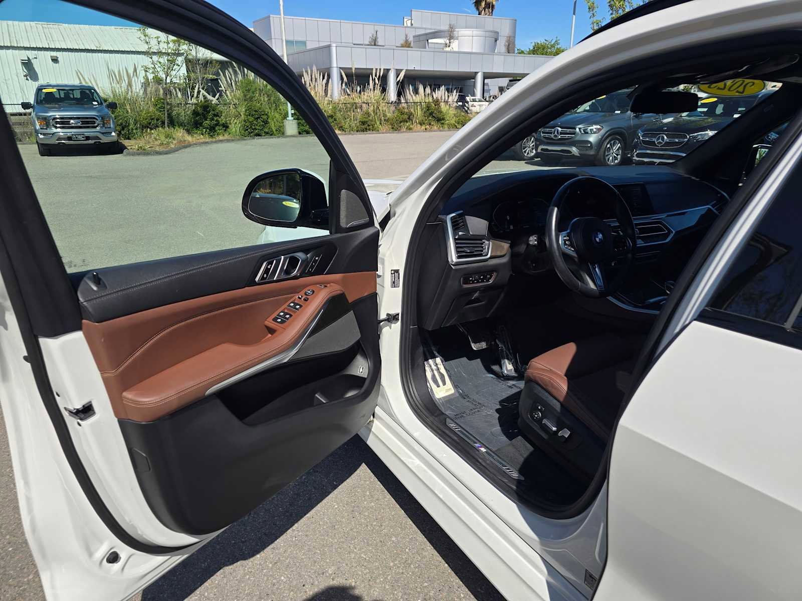 Used 2023 BMW X5 xDrive45e w/ M Sport Package image 21