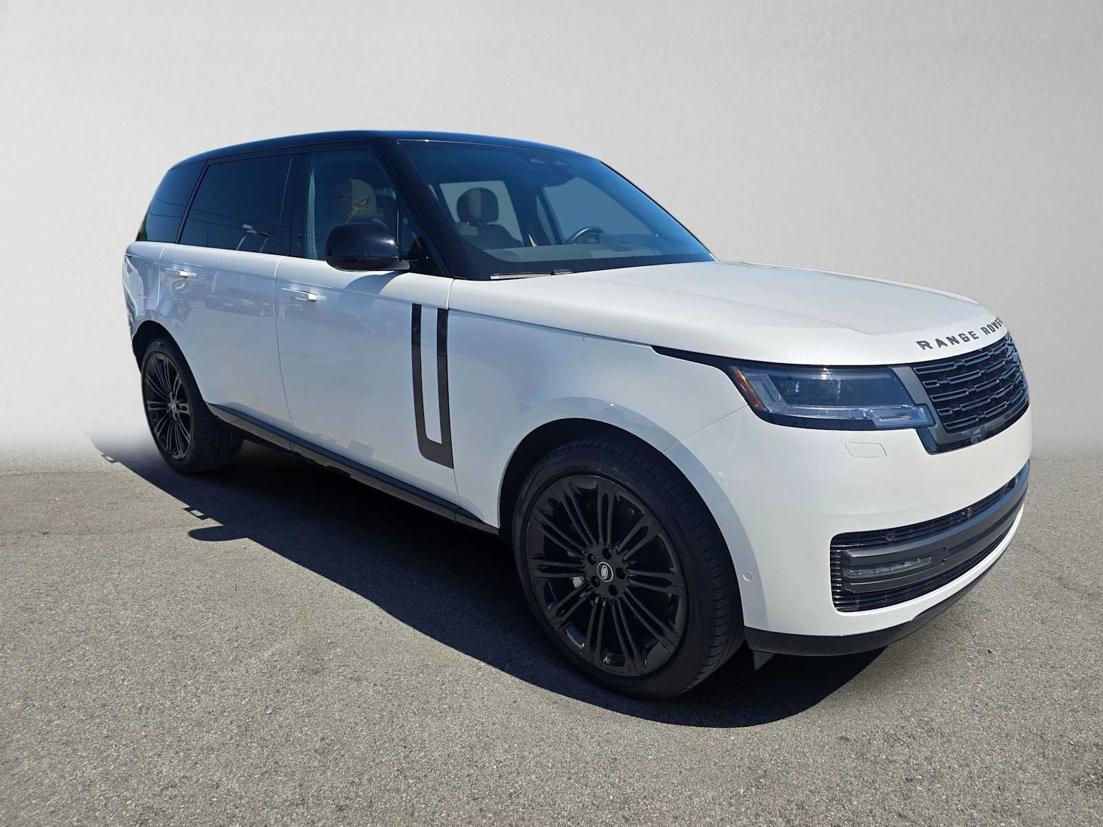 Used 2025 Land Rover Range Rover Long Wheelbase SE AWD/4WD image 7