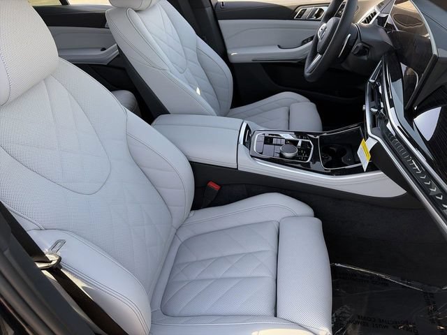Used 2026 BMW X5 sDrive40i w/ M Sport Package RWD image 11