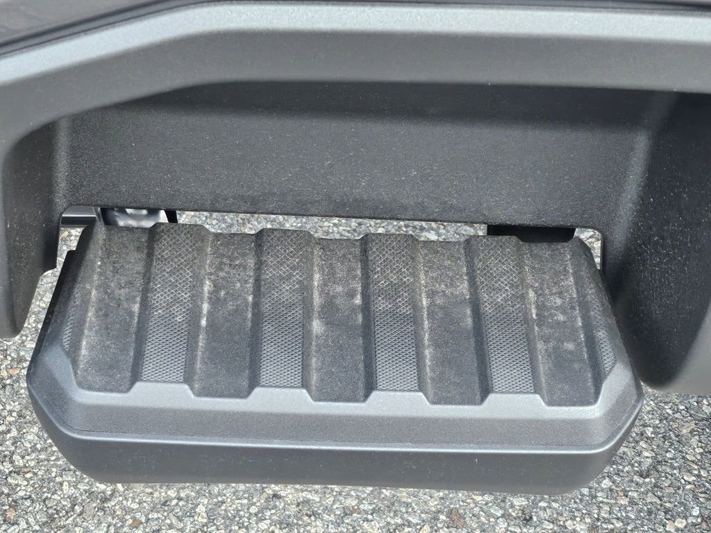 New 2026 Ford F250 Lariat w/ Chrome Package image 26