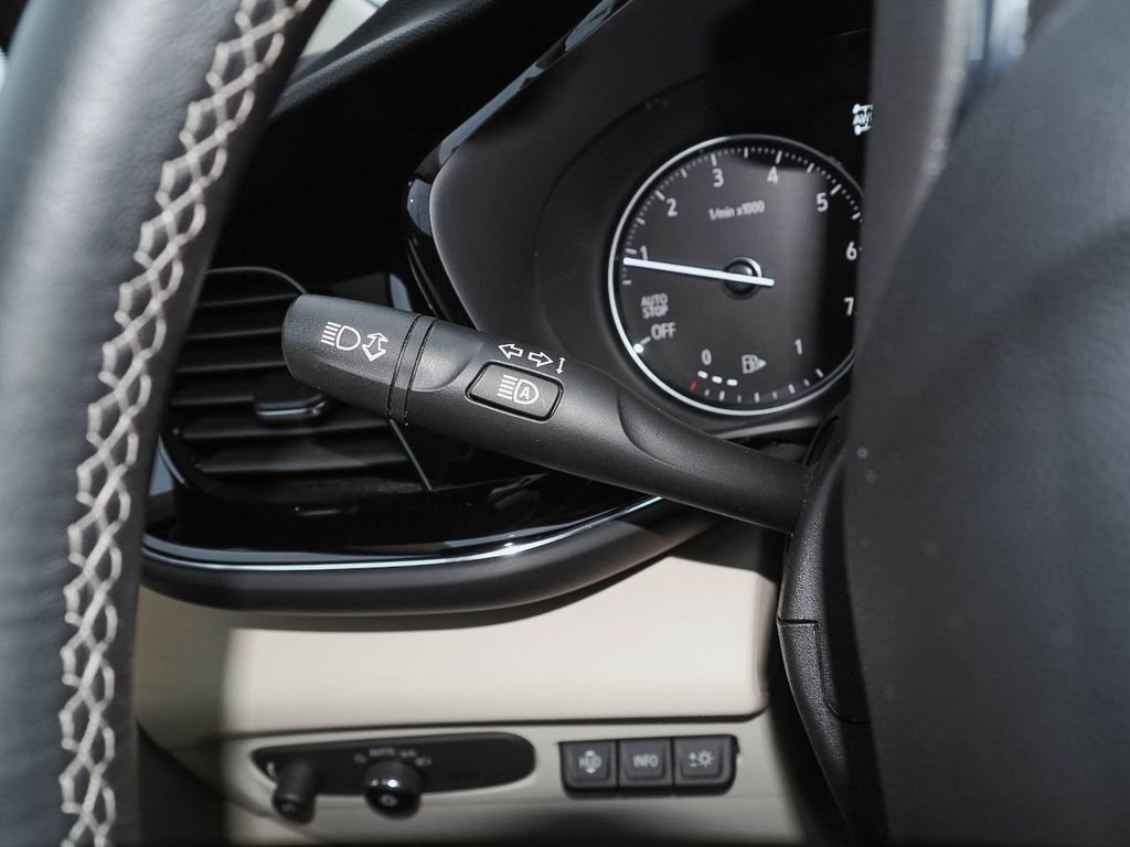 Used 2023 Buick Envision Avenir image 29