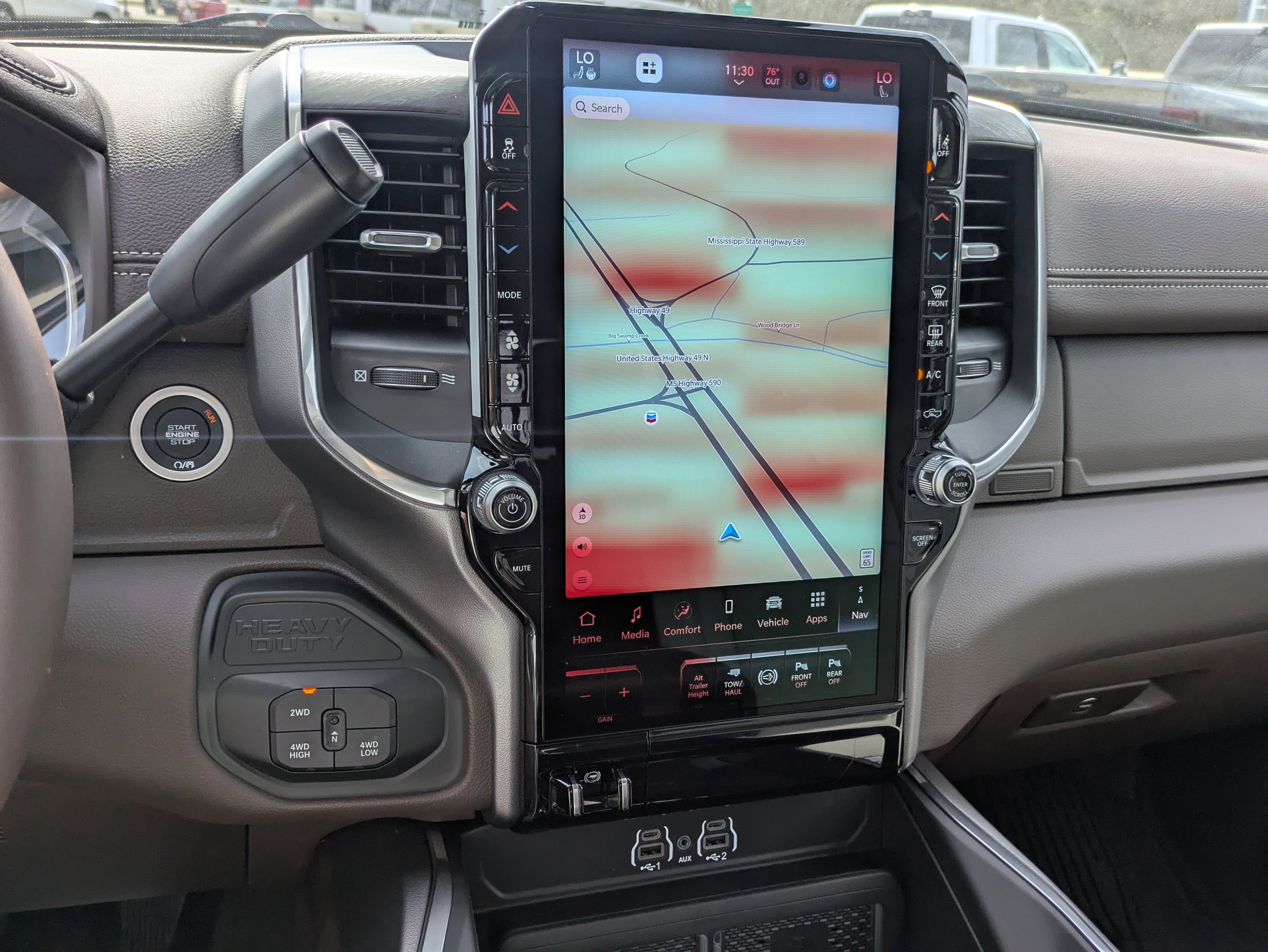New 2026 RAM 2500 Laramie AWD/4WD image 15