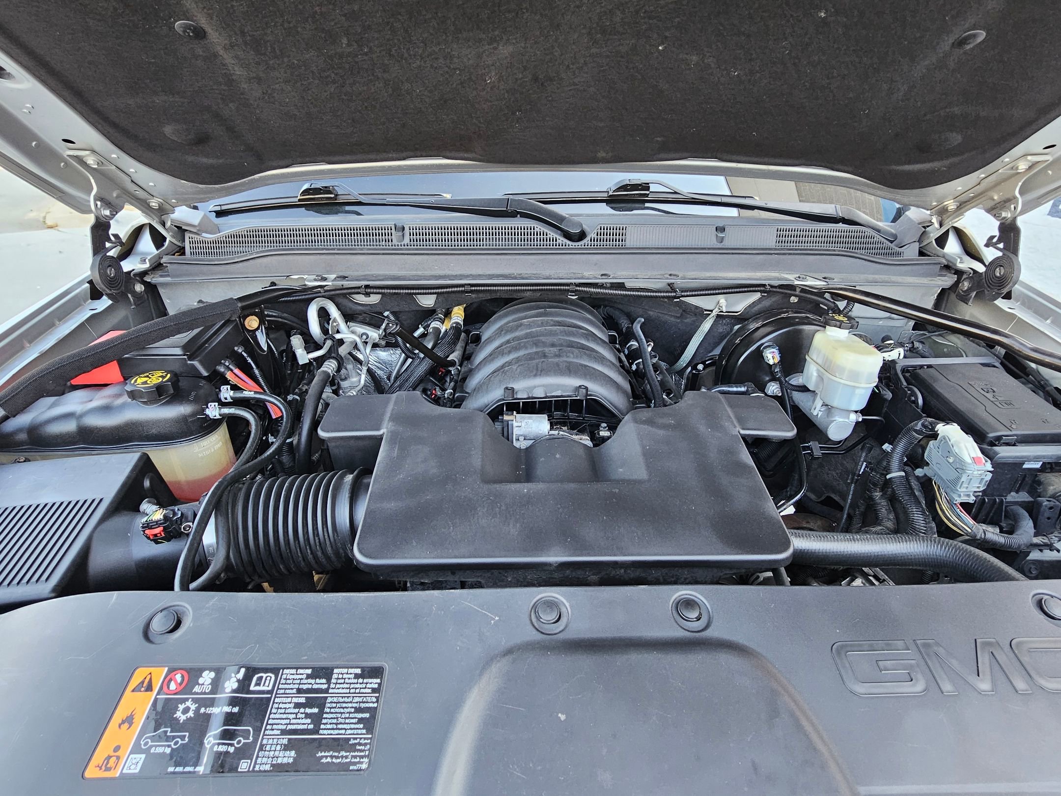 Used 2019 GMC Yukon SLE w/ SLE Value Package image 31