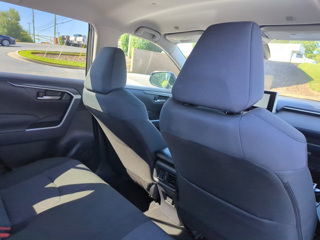 Used 2025 Toyota RAV4 XLE FWD image 27