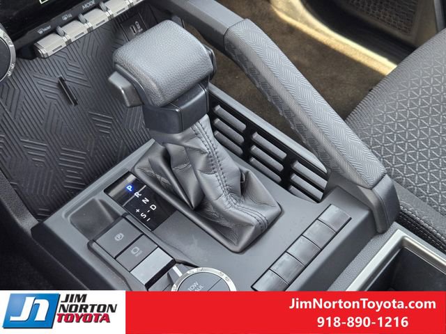 Used 2025 Toyota 4Runner SR5 AWD/4WD image 20