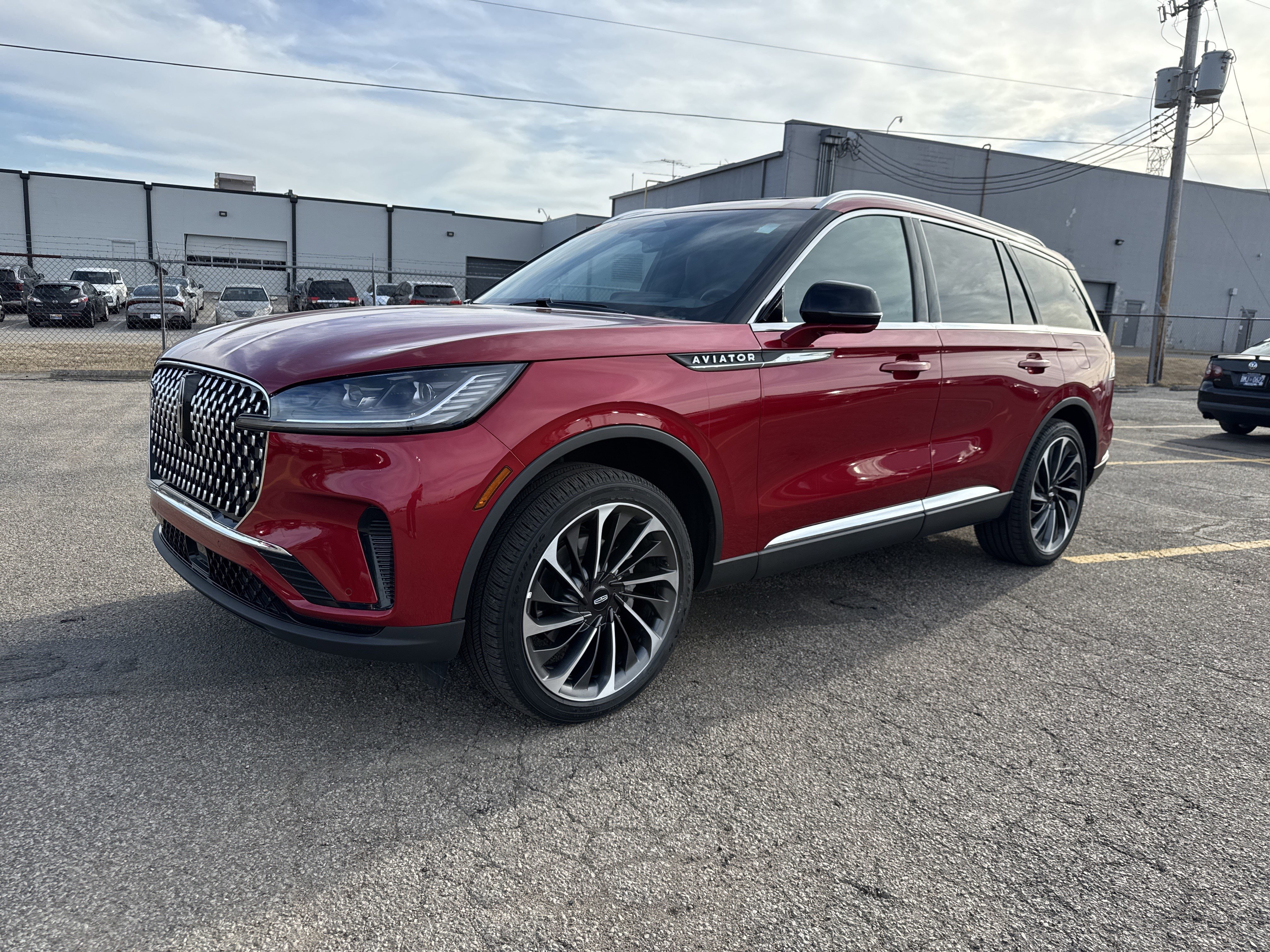 Used 2025 Lincoln Aviator Reserve w/ Illumination Package image 1