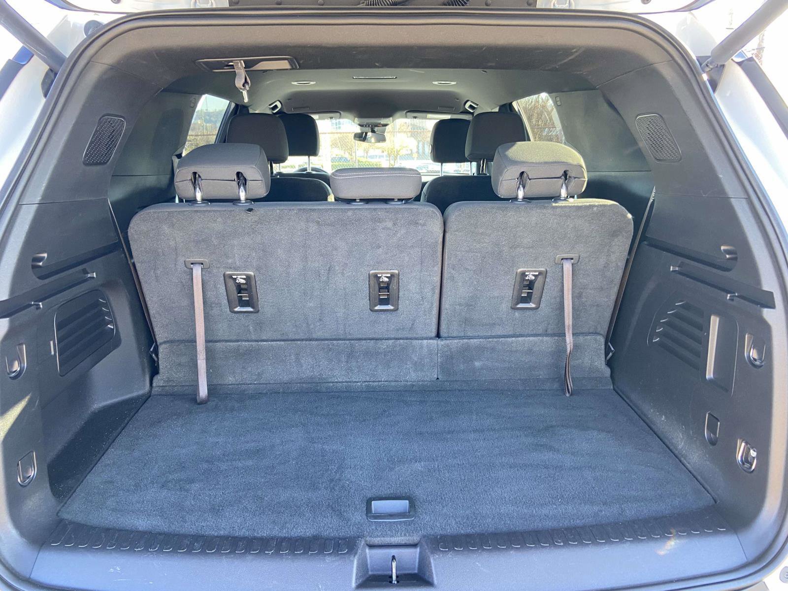 Certified 2025 Chevrolet Traverse LT image 32