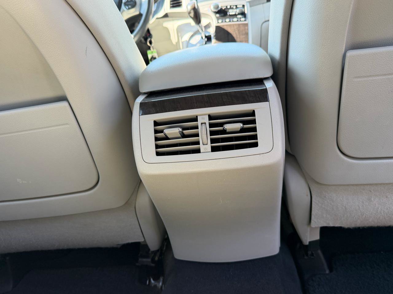 Used 2013 Toyota Venza LE AWD/4WD image 24