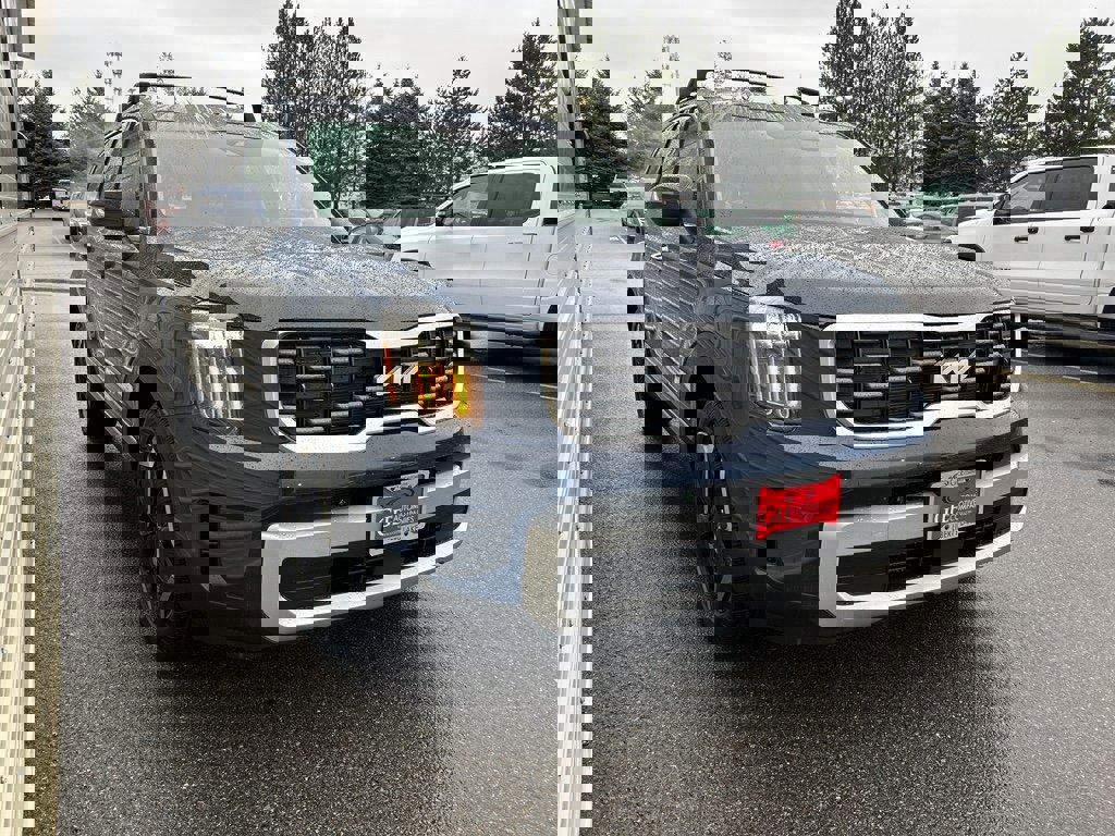 New 2025 Kia Telluride S image 3