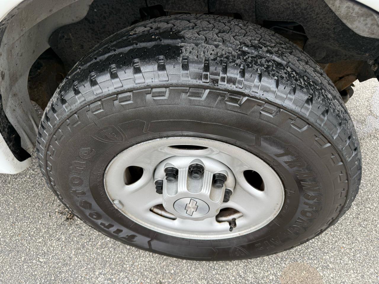 Used 2020 Chevrolet Express 2500 w/ Driver Convenience Package RWD image 9