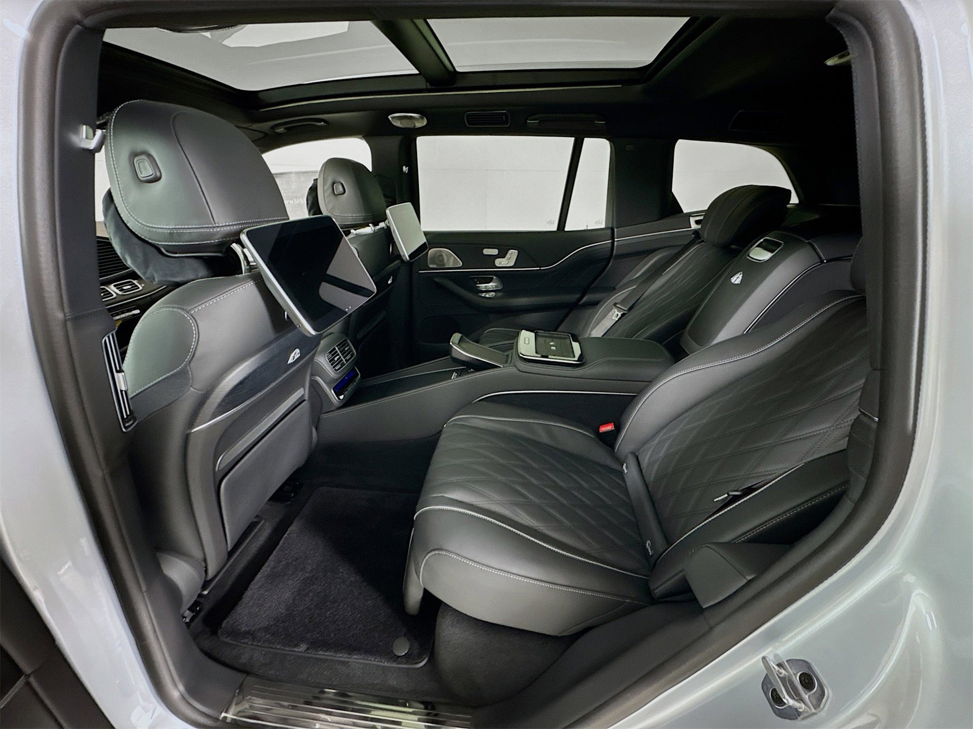 New 2026 Mercedes-Benz Maybach GLS 600 4MATIC image 27