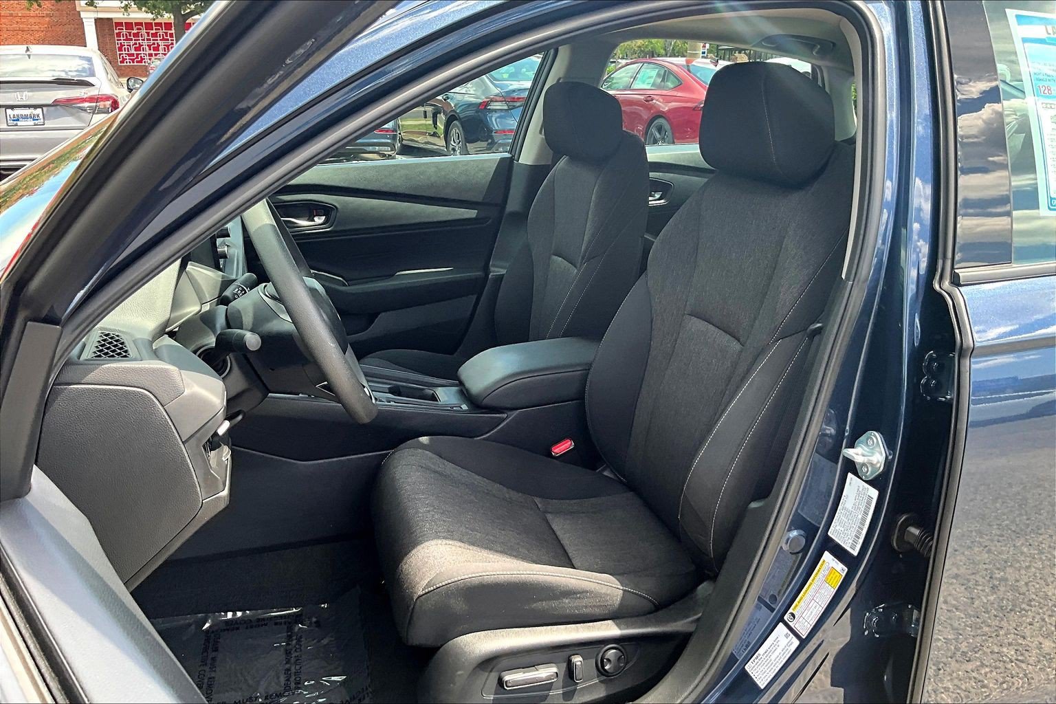 Certified 2025 Honda Accord SE image 27