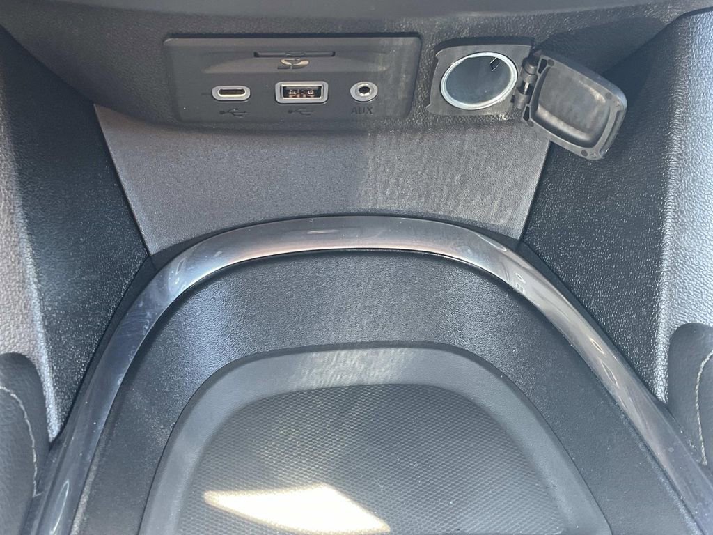 Used 2025 Chevrolet Malibu LT FWD image 22