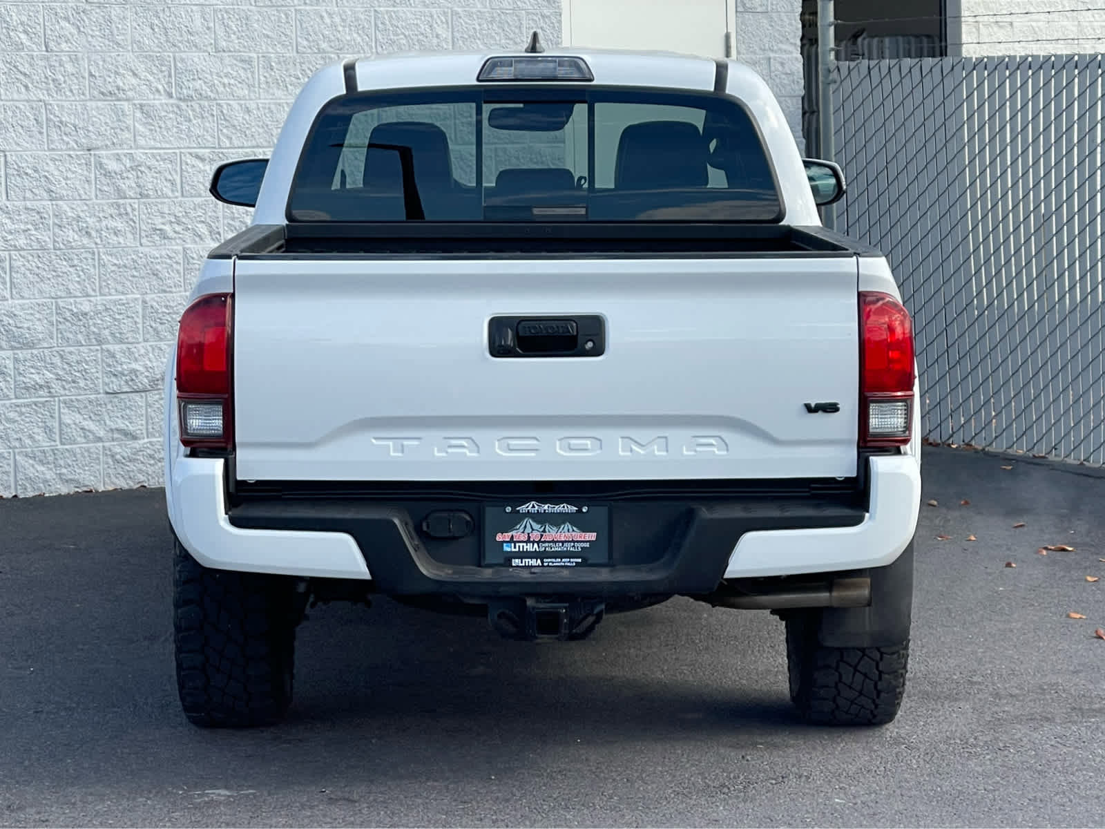 Used 2019 Toyota Tacoma TRD Sport image 6