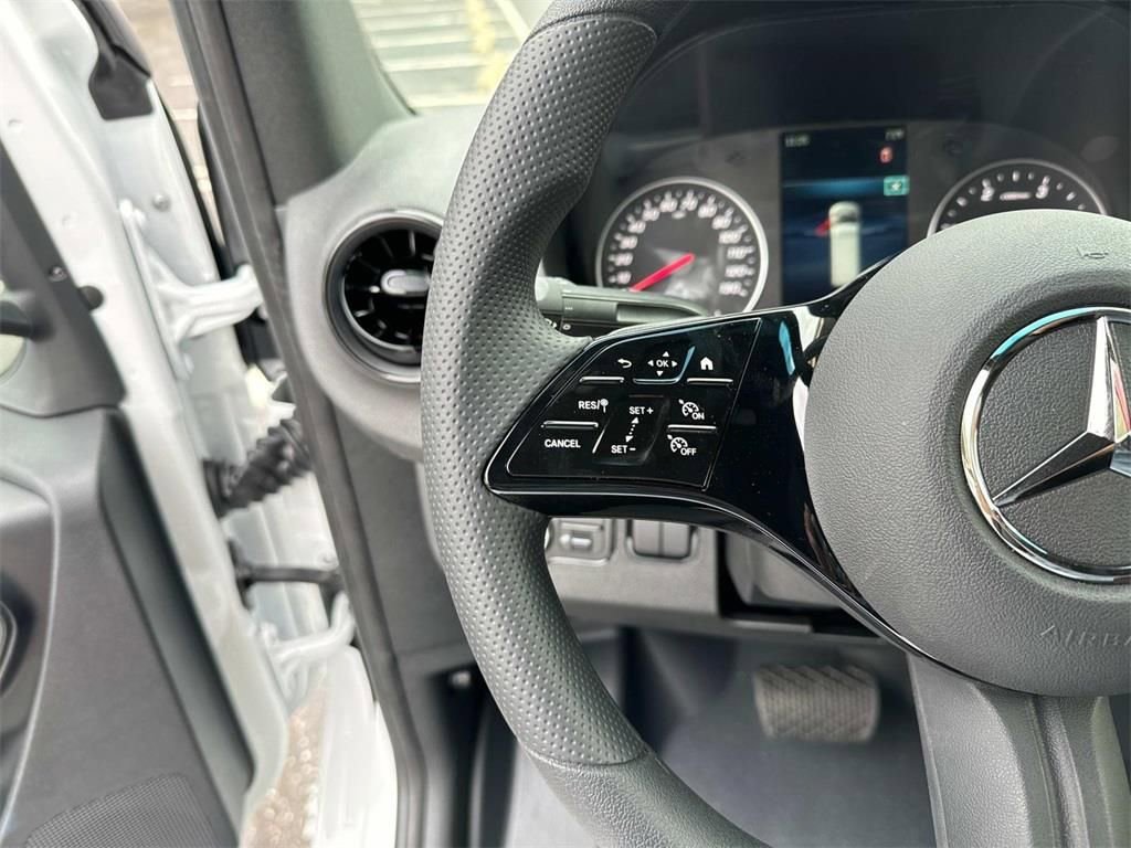 Used 2025 Mercedes-Benz Sprinter 2500 image 22